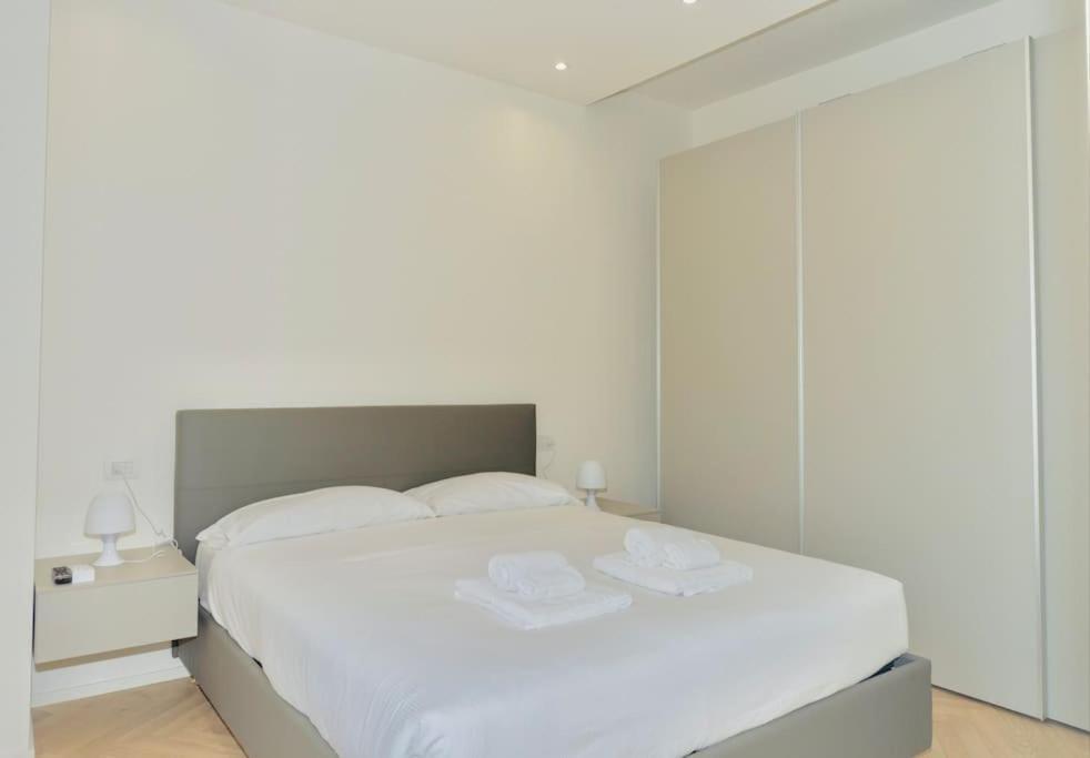 Sky View -Porta Nuova- Appartamento 2 Con Balcone Mailand Exterior foto
